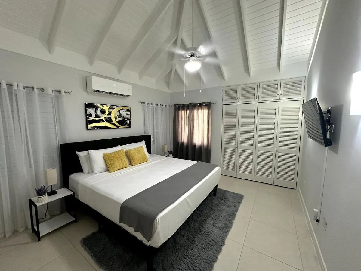 The Sunshine 3 Bedroom Villa With Pool & Gym Richmond 0*,  Jamaica