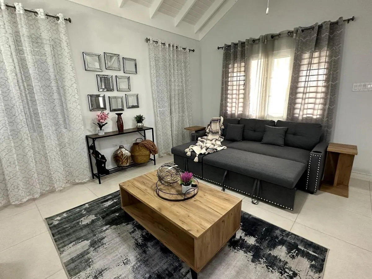 The Sunshine 3 Bedroom Villa With Pool & Gym Richmond